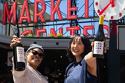 Pike place two women